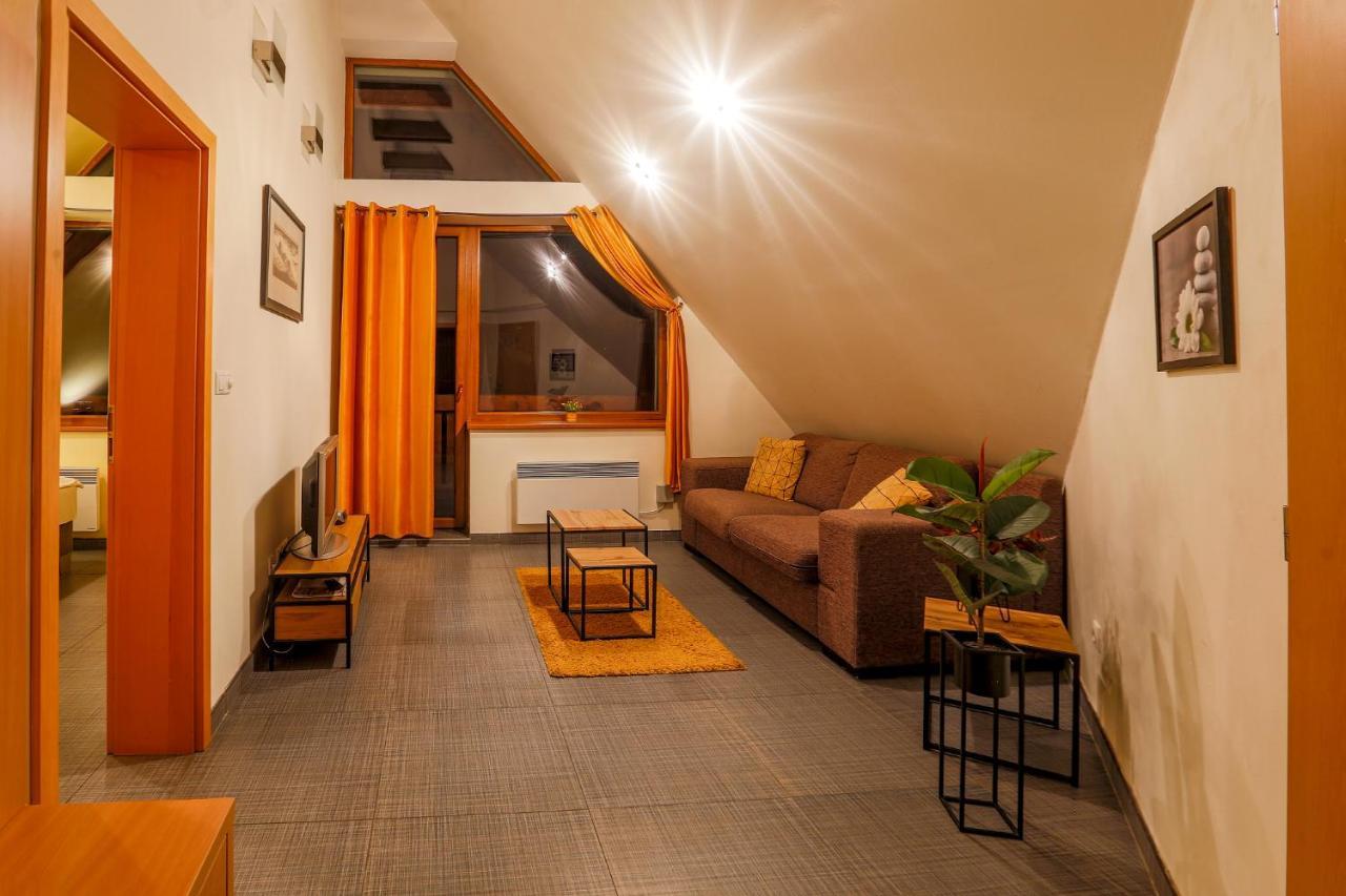Apartmanovy Dom Fatrapark 1 S Wellness - Hlavna Recepcia Ruzomberok Bagian luar foto