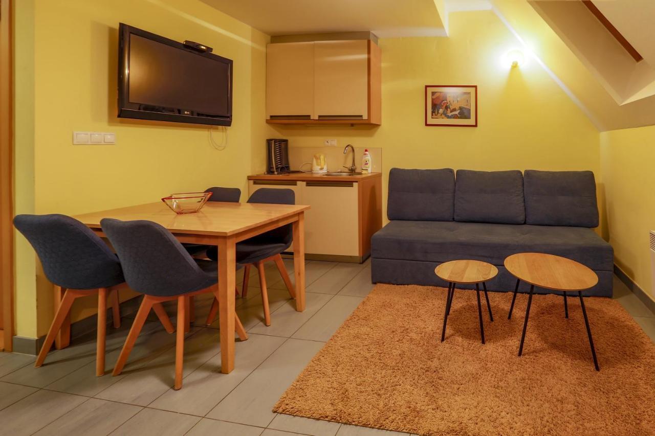 Apartmanovy Dom Fatrapark 1 S Wellness - Hlavna Recepcia Ruzomberok Bagian luar foto